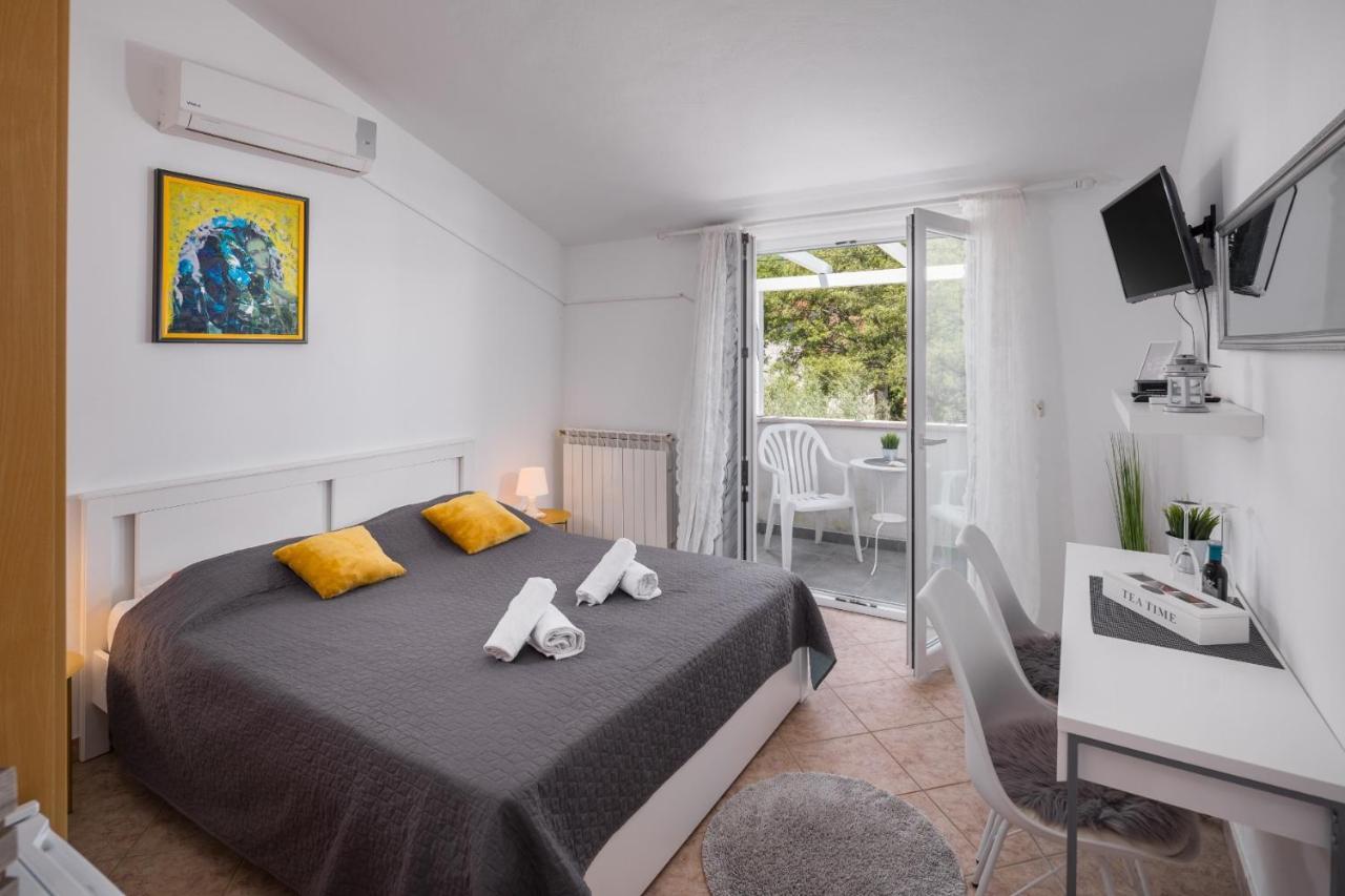 פורץ Martina Guest House מראה חיצוני תמונה