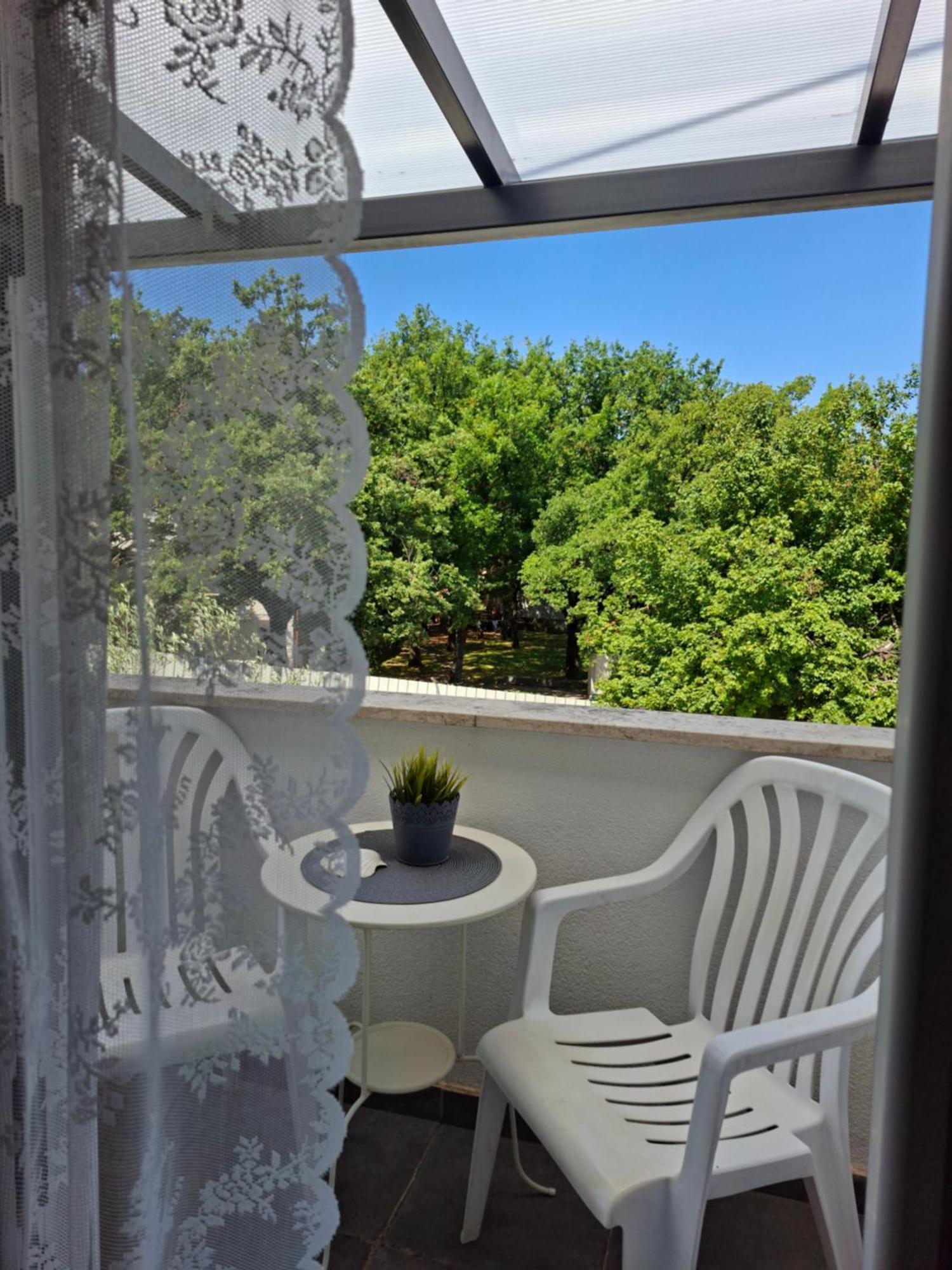 פורץ Martina Guest House מראה חיצוני תמונה