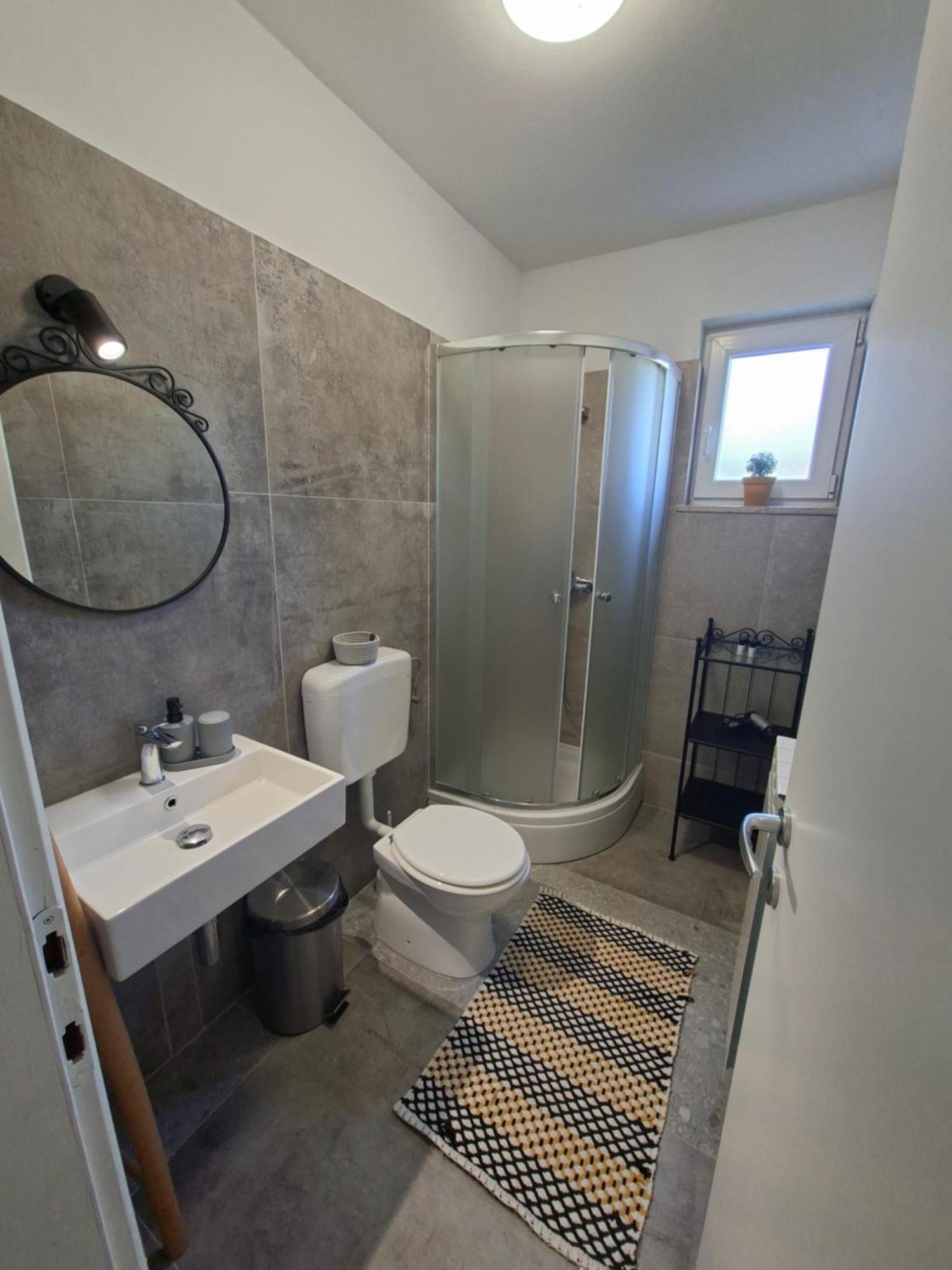 פורץ Martina Guest House מראה חיצוני תמונה